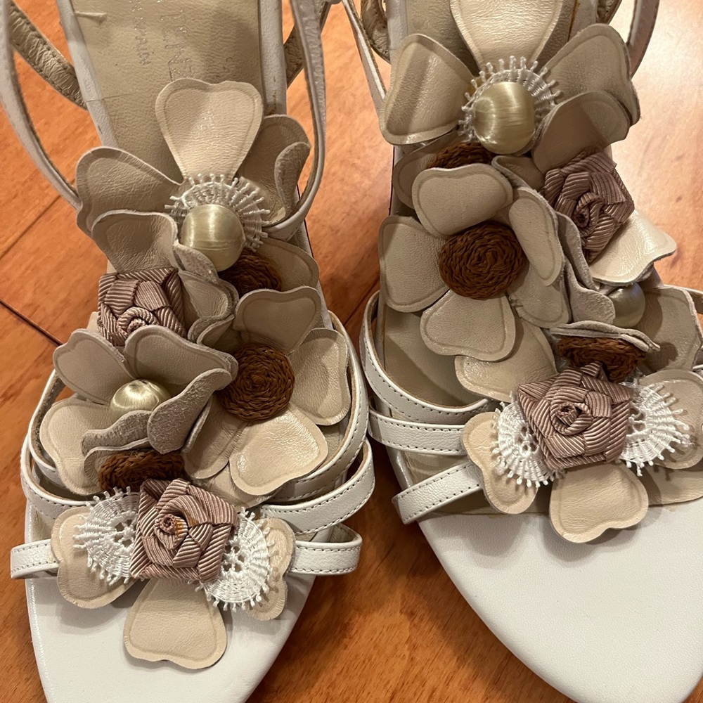 Ladies floral cream and brown strappy sandals